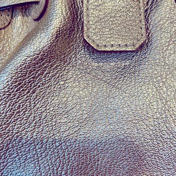 Dooney & Bourke Gold Leather shoulder satchel. New, tag on inside - Picture 11 of 11